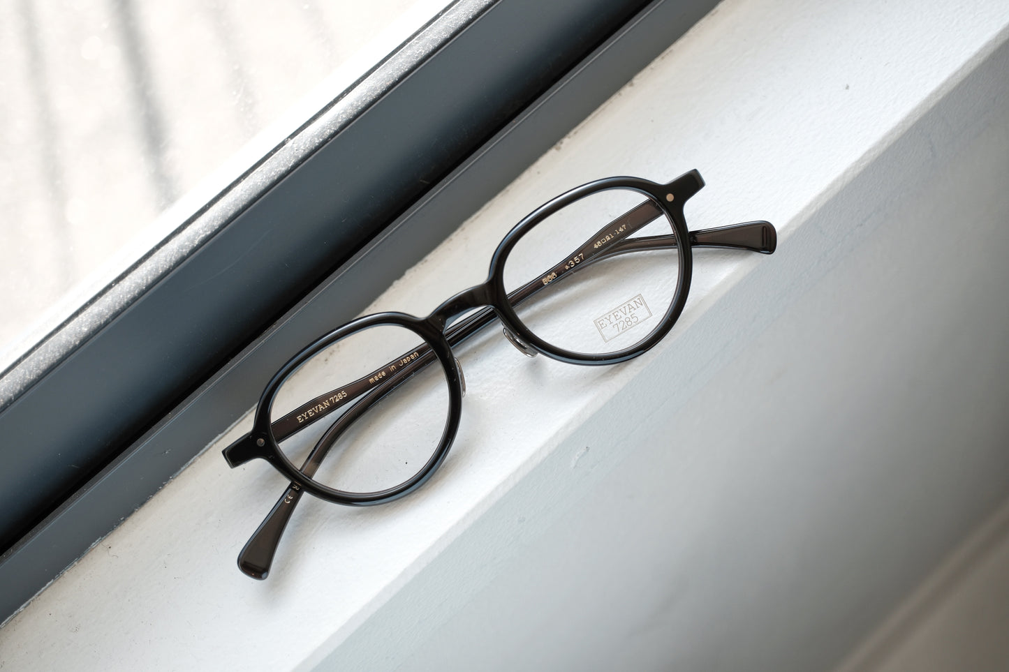 EYEVAN7285 366