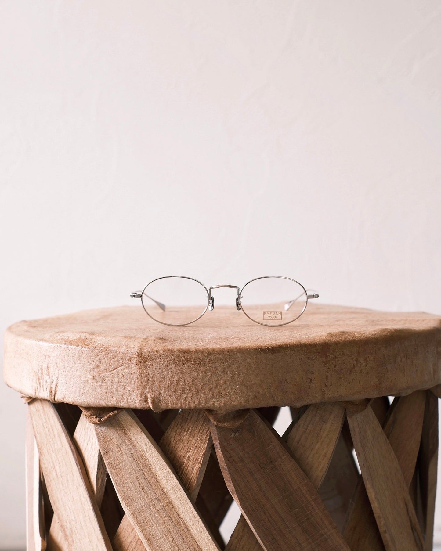 EYEVAN7285 197