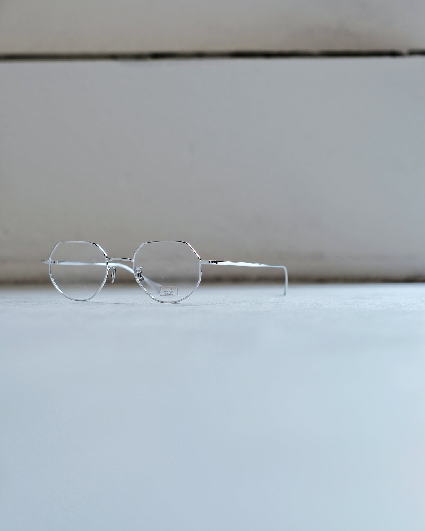 EYEVAN7285 1010