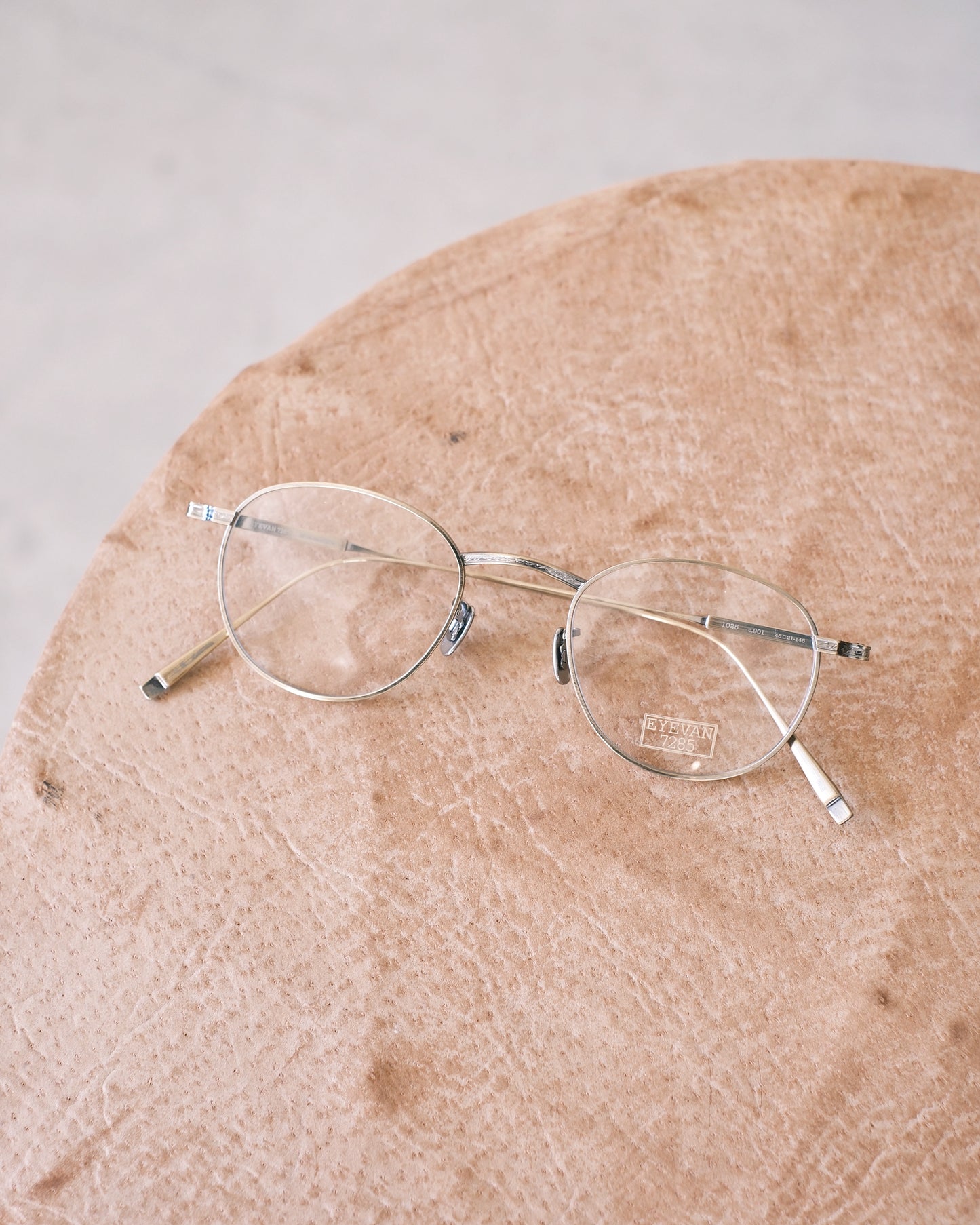 EYEVAN7285 1025