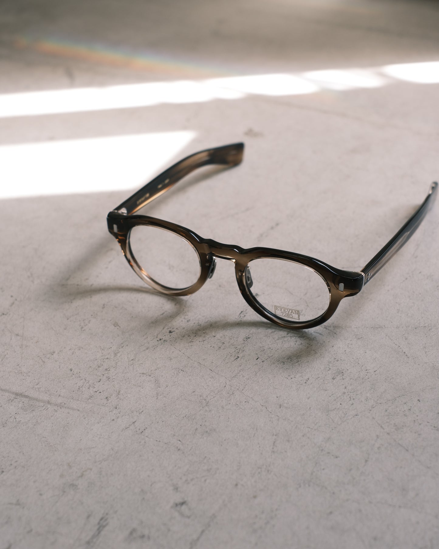 EYEVAN7285 338 47