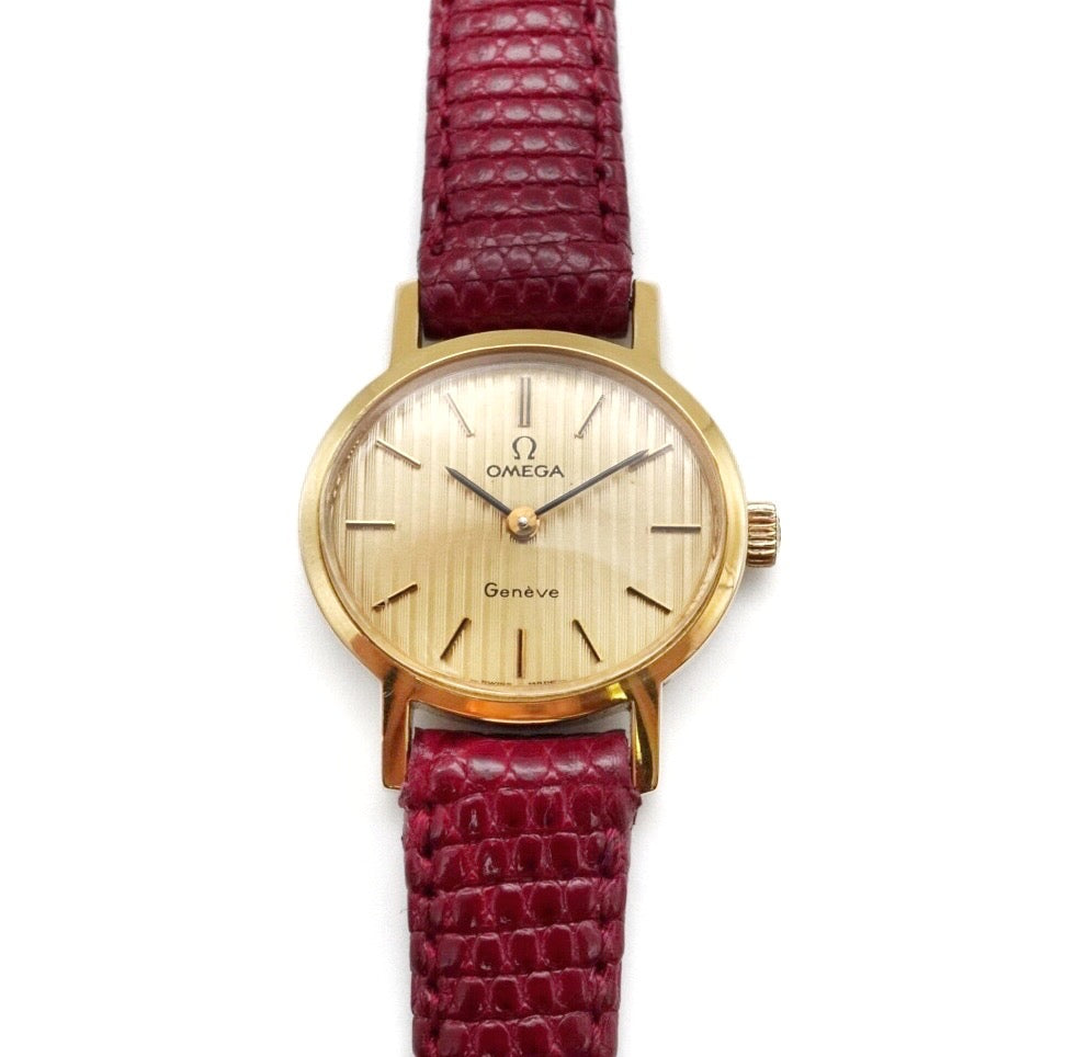 OMEGA Antique Watch Cat Eye