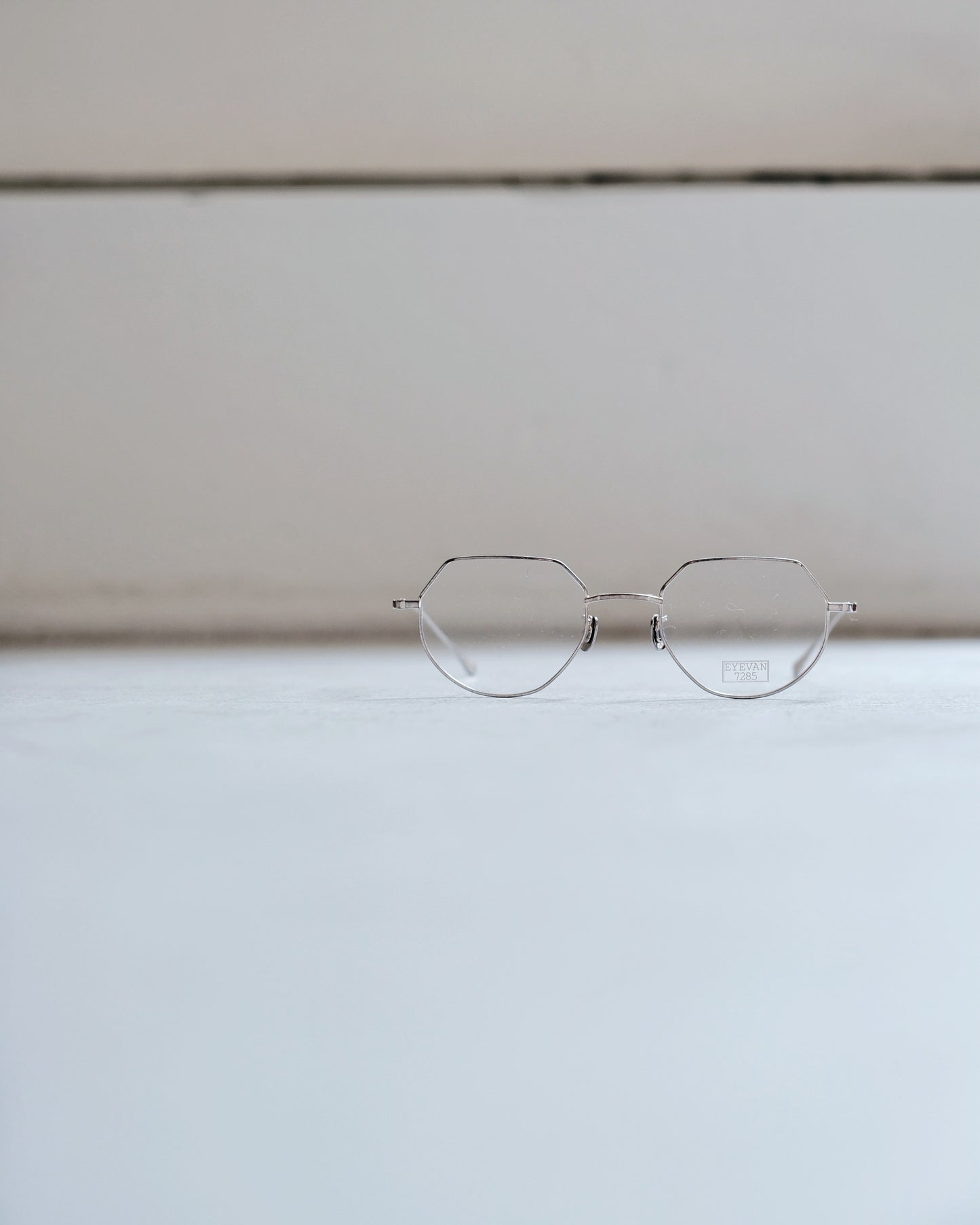 EYEVAN7285 1010