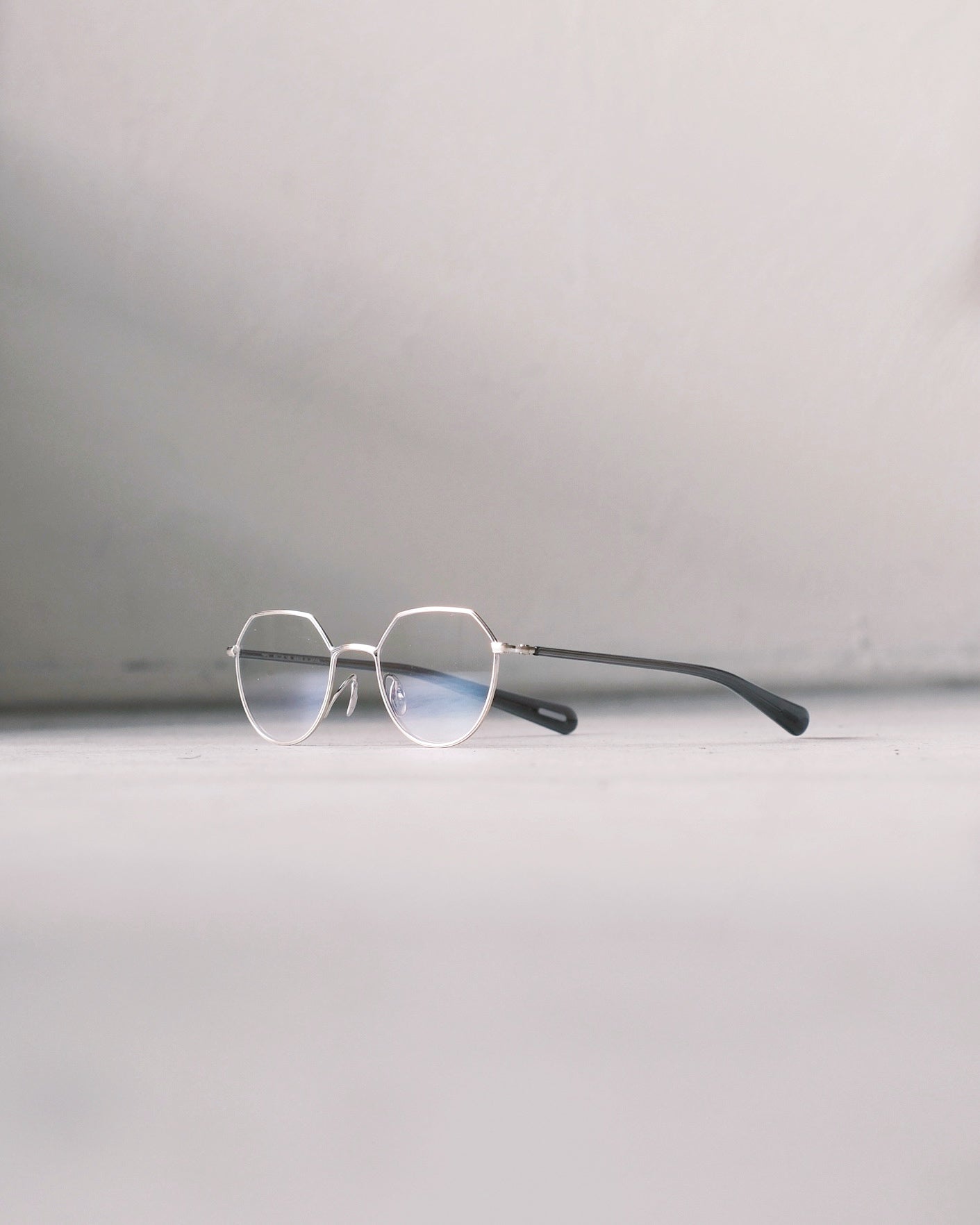 a yuichi YUICHI TOYAMA. / U-178 Harry(01 White Gold/Taup