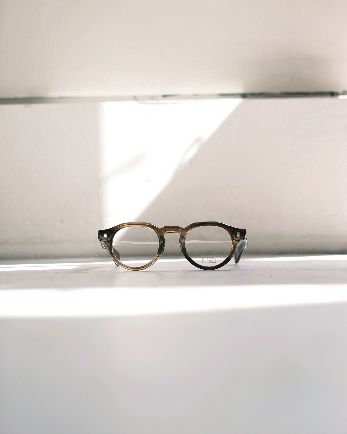 EYEVAN7285 338 47
