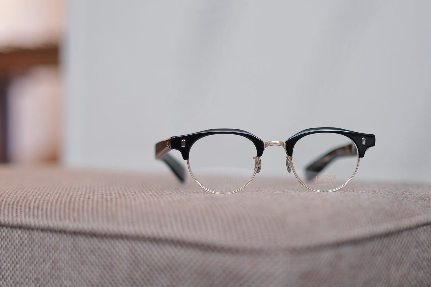 EYEVAN7285 646 47