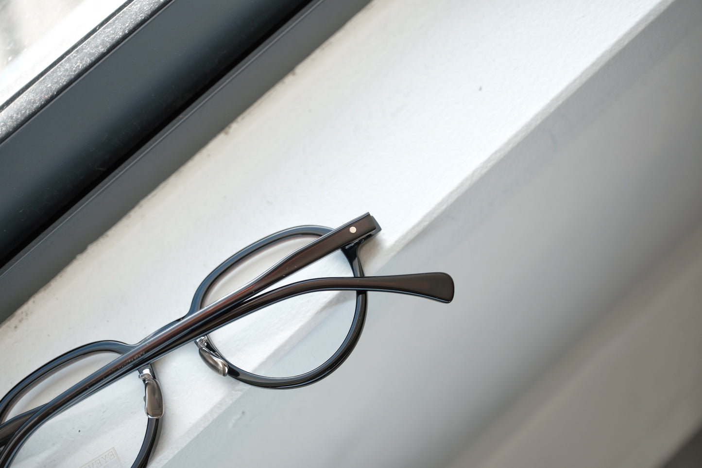EYEVAN7285 366