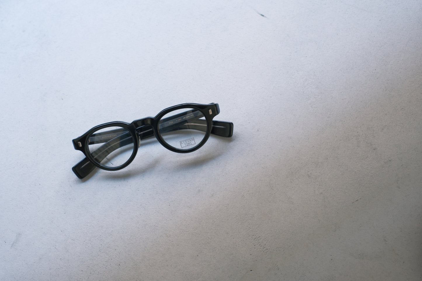EYEVAN7285 338 45